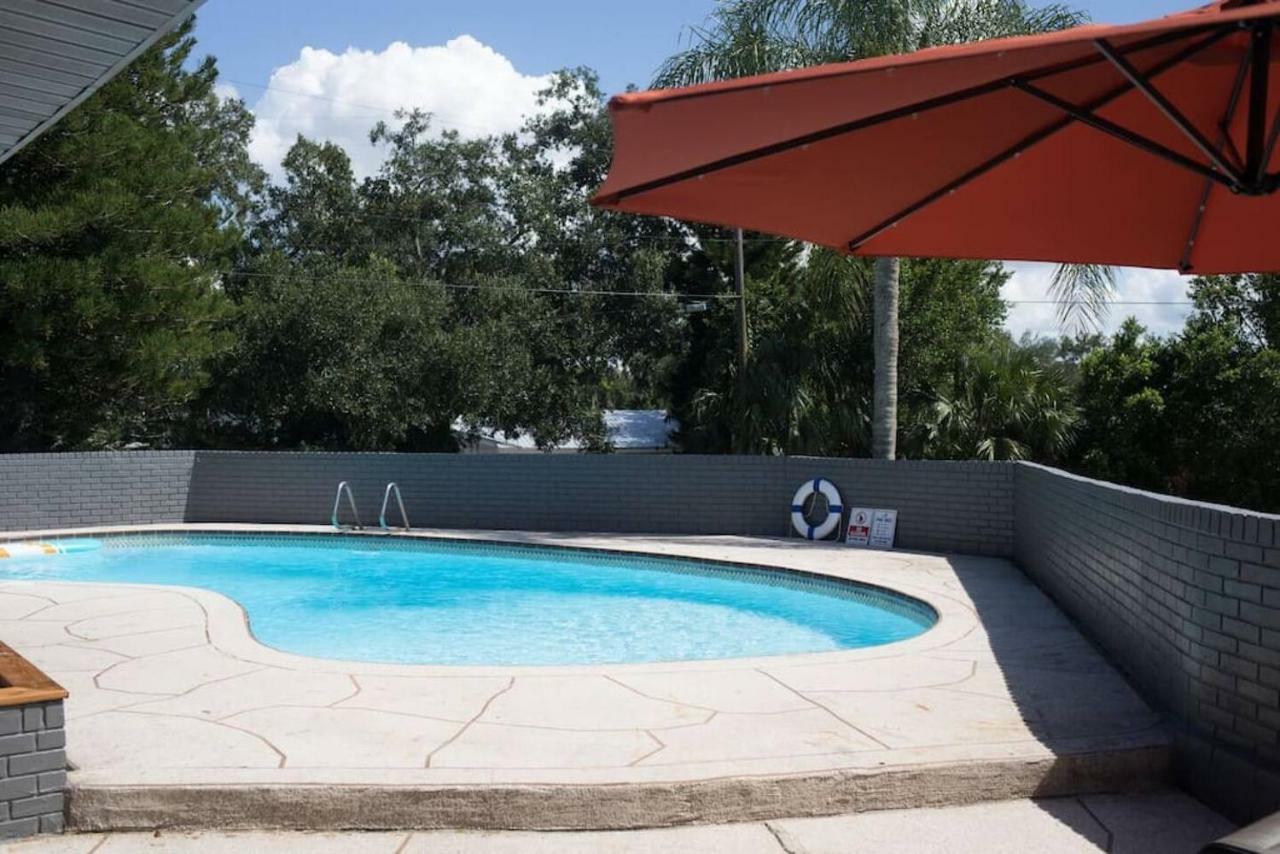 Sunset Oasis Villa Tampa Exterior photo